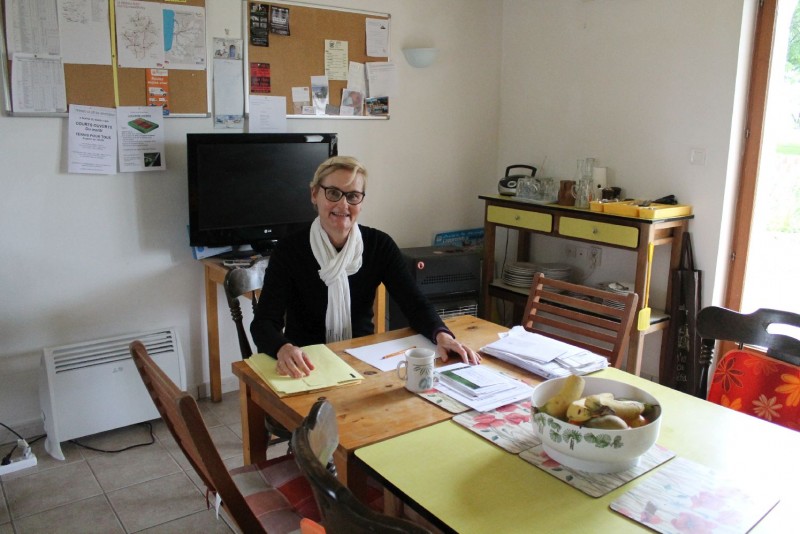 Australian volunteer powering through files